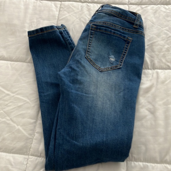 Encore skinny juniors women’s mid rise jeans Size 5 - Picture 9 of 10